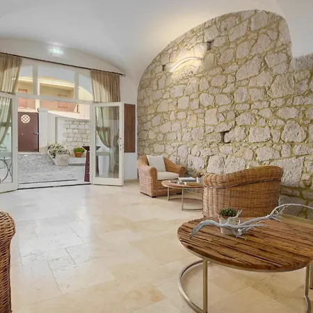 Il Giardino Degli Aranci Bed & Breakfast 4*
