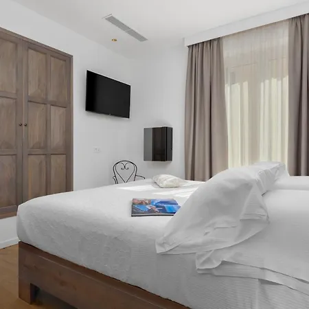 Il Giardino Degli Aranci Bed & Breakfast 4*